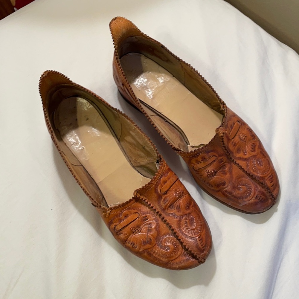 Vintage Flats with Neolite Heel size 5.5